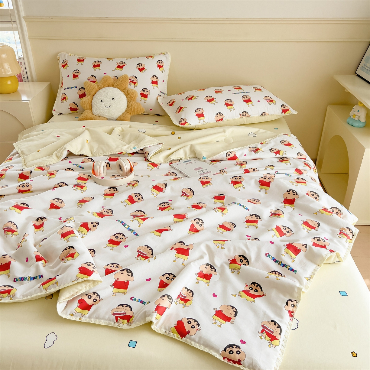 91家纺网 家纺一手货源 找家纺 兄弟坊 2026新款正版授权卡通全棉13370印花夏被夏凉被儿童被 夏被四件套 小新快乐星球