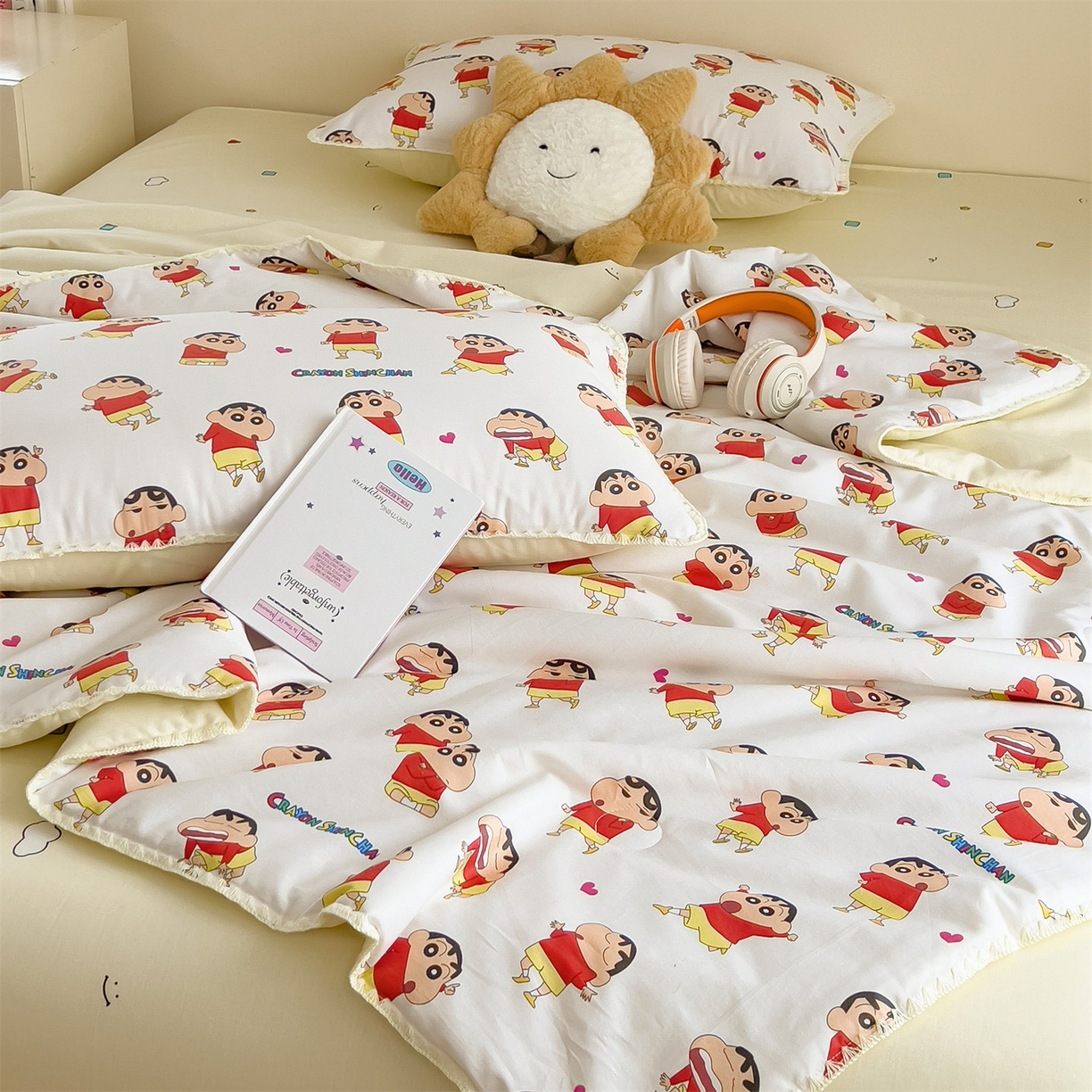 91家纺网 家纺一手货源 找家纺 兄弟坊 2026新款正版授权卡通全棉13370印花夏被夏凉被儿童被 夏被四件套 小新快乐星球