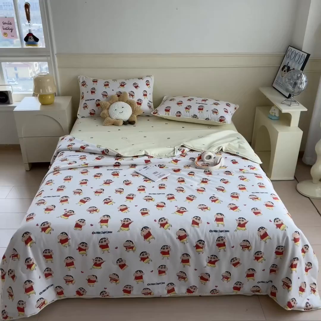 91家纺网 家纺一手货源 找家纺 兄弟坊 2026新款正版授权卡通全棉13370印花夏被夏凉被儿童被 夏被四件套 小新快乐星球
