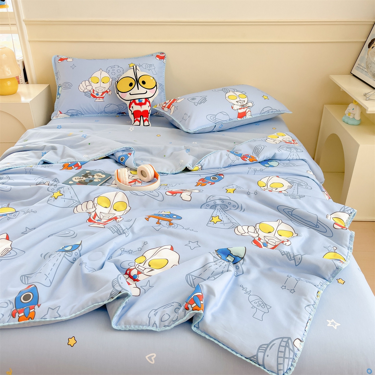 91家纺网 家纺一手货源 找家纺 兄弟坊 2026新款正版授权卡通全棉13370印花夏被夏凉被儿童被 夏被四件套 星舰蓝奥特