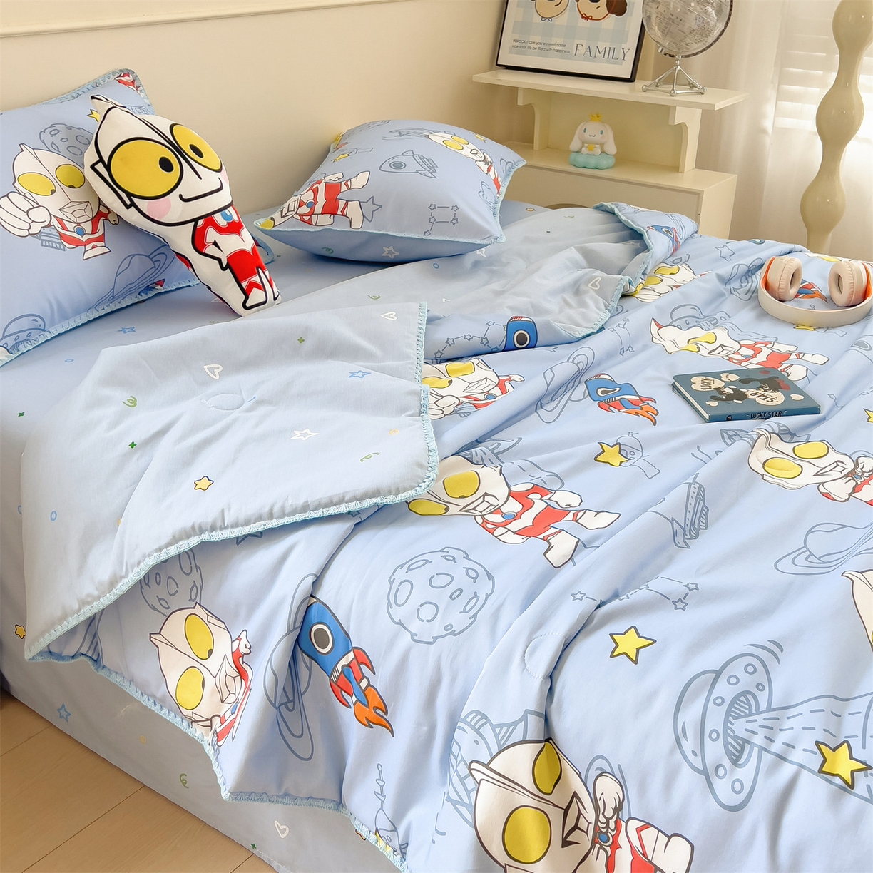 91家纺网 家纺一手货源 找家纺 兄弟坊 2026新款正版授权卡通全棉13370印花夏被夏凉被儿童被 夏被四件套 星舰蓝奥特