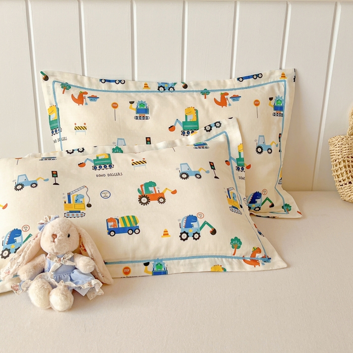 91家纺网 家纺一手货源 找家纺 百寐 2026新款母婴A类双层棉纱枕套婴幼儿卡通宝宝枕套子母信封枕套 小挖机