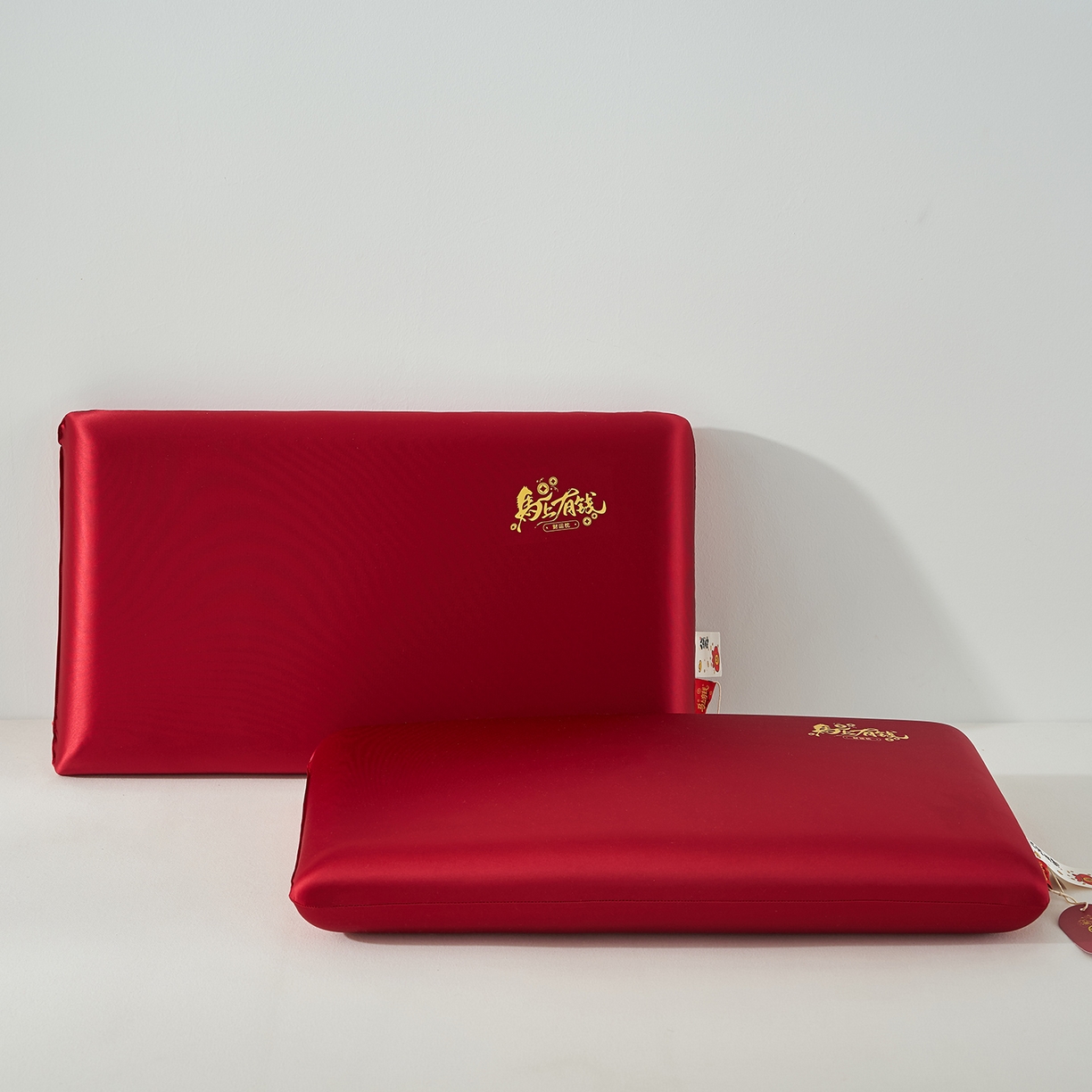 91家纺网 家纺一手货源 找家纺 乐可 2026新款马上有钱财运枕枕头枕芯 马上有钱财运枕-红
