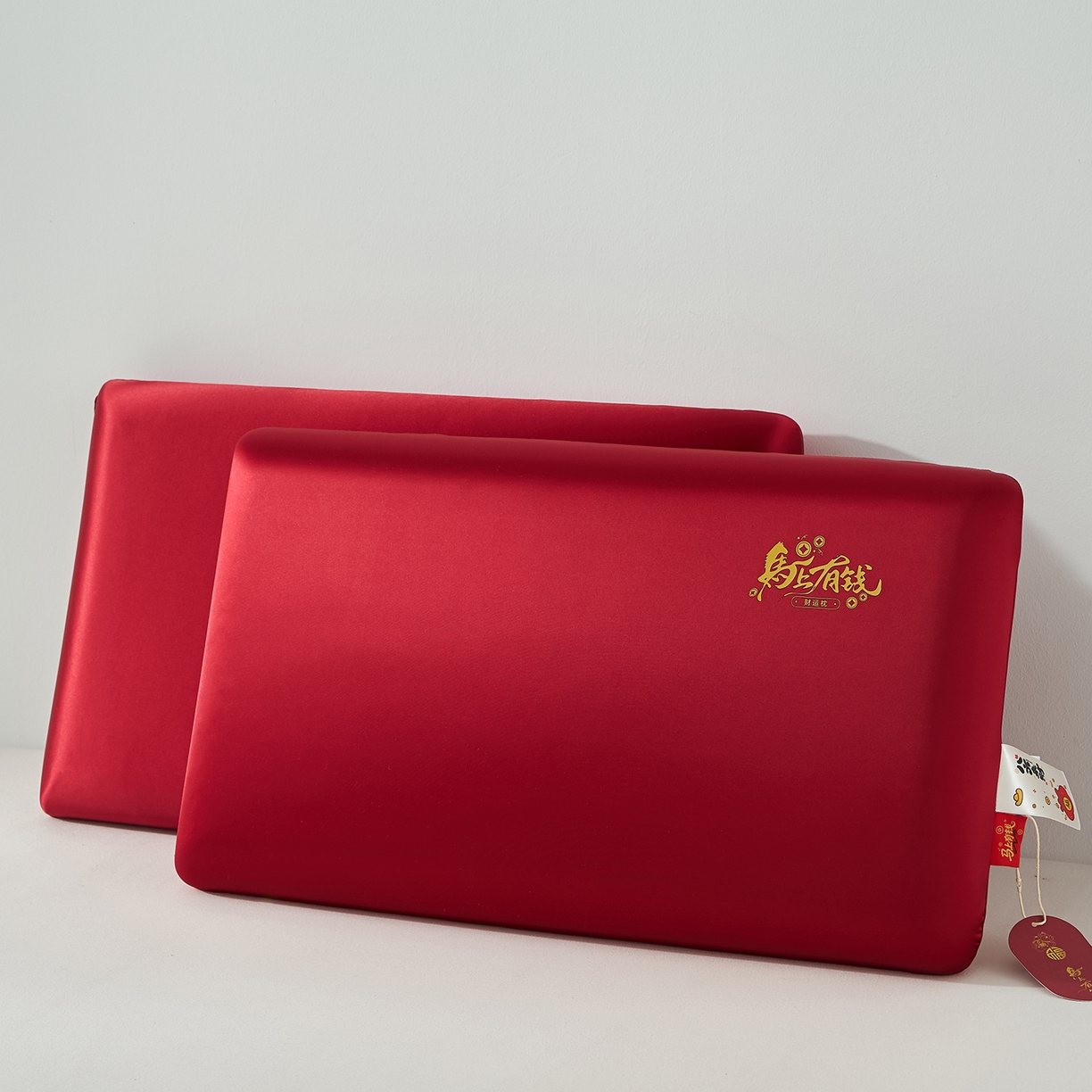 91家纺网 家纺一手货源 找家纺 乐可 2026新款马上有钱财运枕枕头枕芯 马上有钱财运枕-红