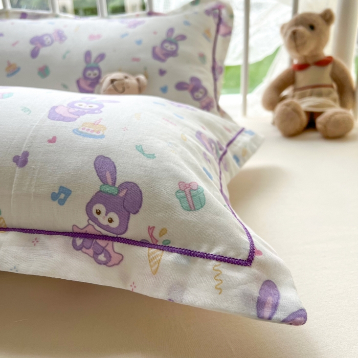 91家纺网 家纺一手货源 找家纺 百寐 2026新款母婴A类双层棉纱枕套婴幼儿卡通宝宝枕套子母信封枕套 紫黛露