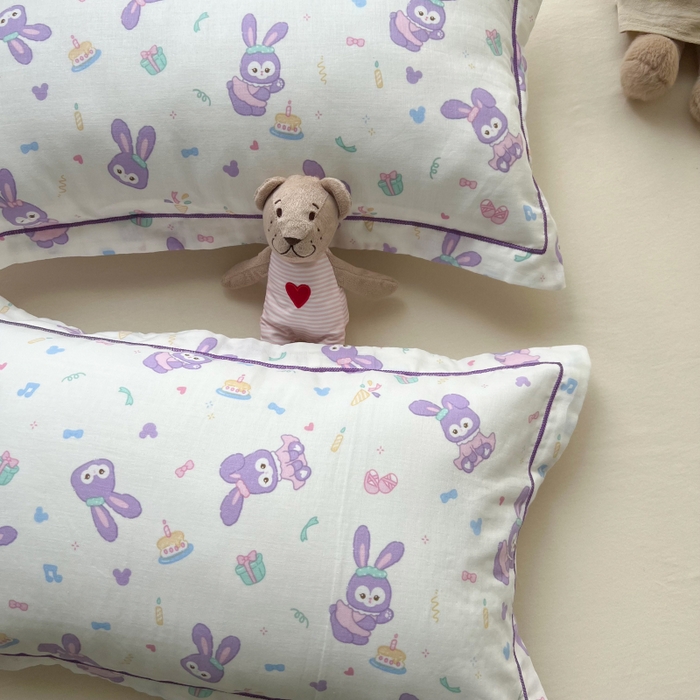 91家纺网 家纺一手货源 找家纺 百寐 2026新款母婴A类双层棉纱枕套婴幼儿卡通宝宝枕套子母信封枕套 紫黛露