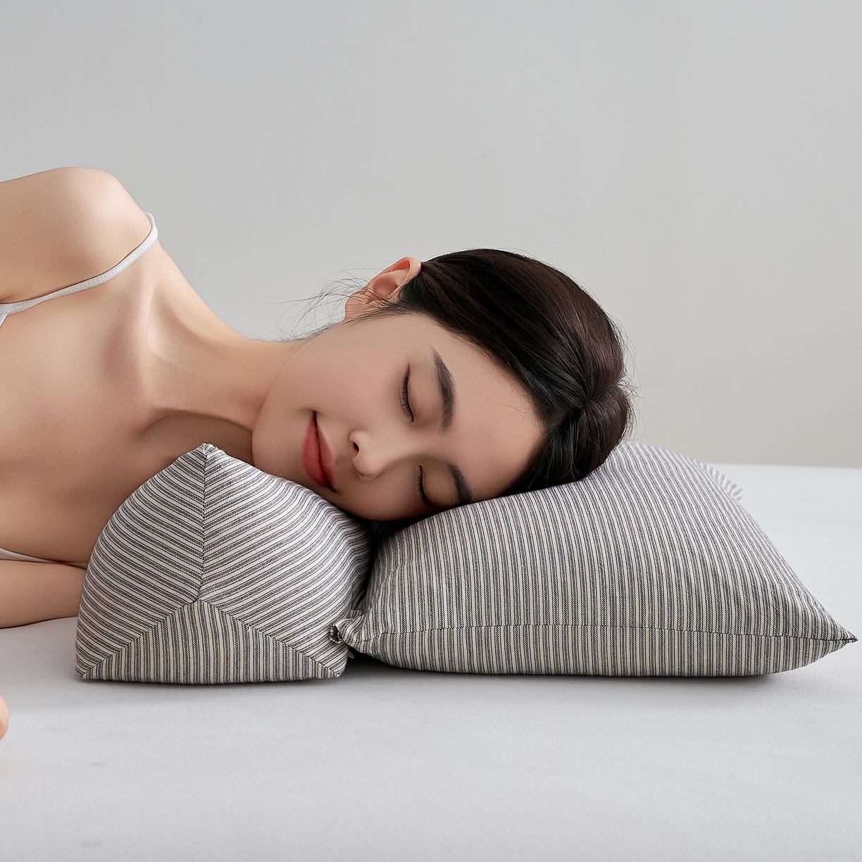 91家纺网 家纺一手货源 找家纺 乐可 2026新款条纹生态荞麦组合枕枕头枕芯 生态组合枕-杏仁