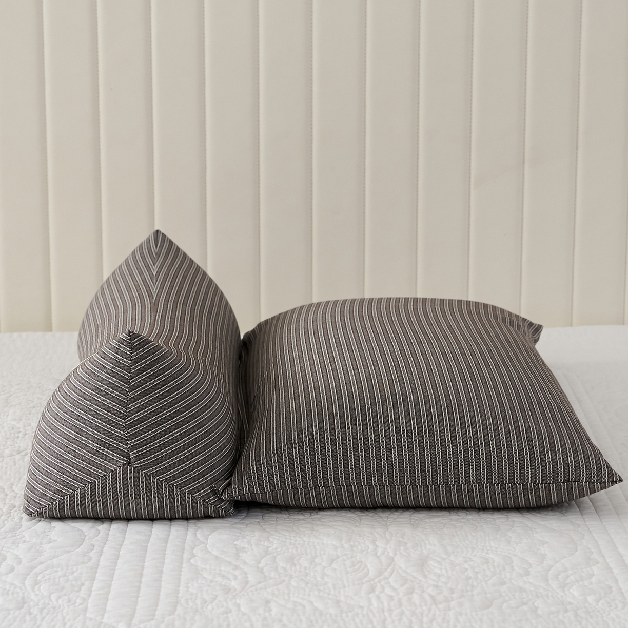 91家纺网 家纺一手货源 找家纺 乐可 2026新款条纹生态荞麦组合枕枕头枕芯 生态组合枕-深灰