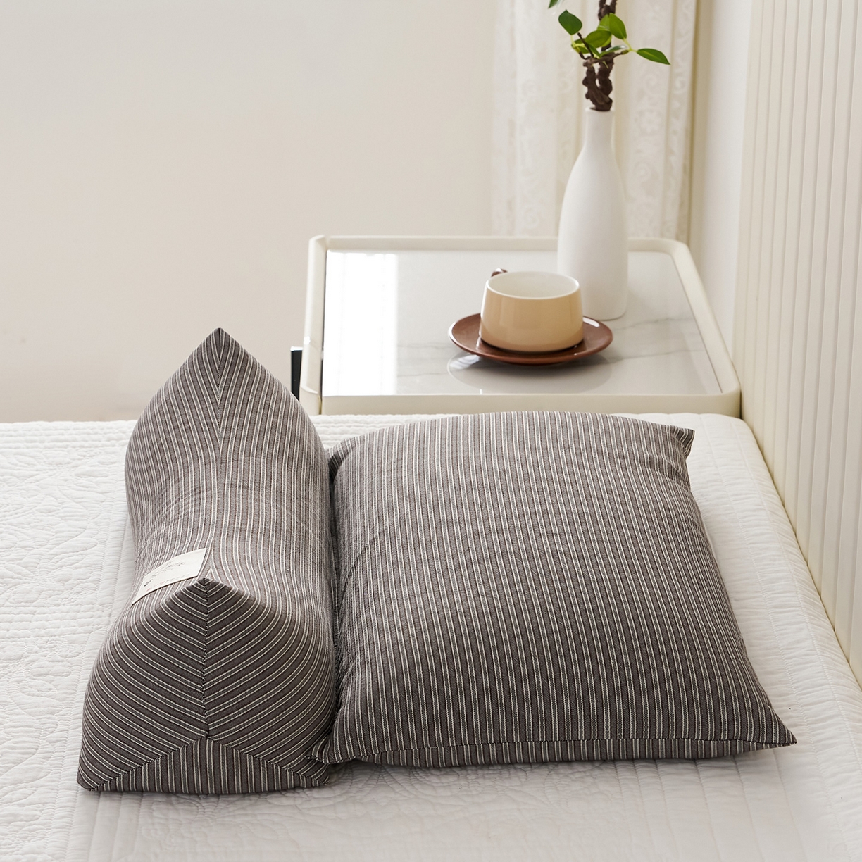 91家纺网 家纺一手货源 找家纺 乐可 2026新款条纹生态荞麦组合枕枕头枕芯 生态组合枕-深灰