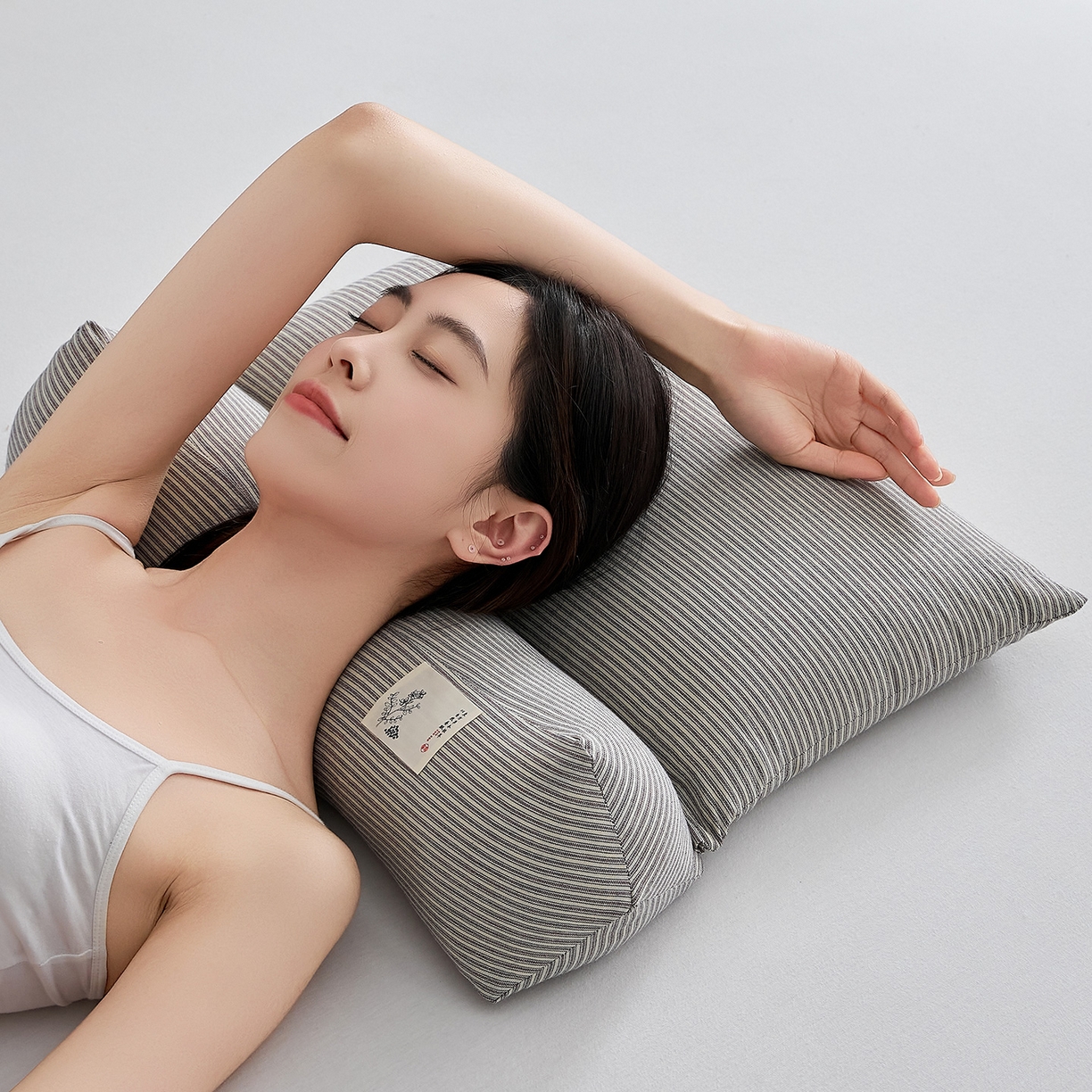 91家纺网 家纺一手货源 找家纺 乐可 2026新款条纹生态荞麦组合枕枕头枕芯 生态组合枕-杏仁