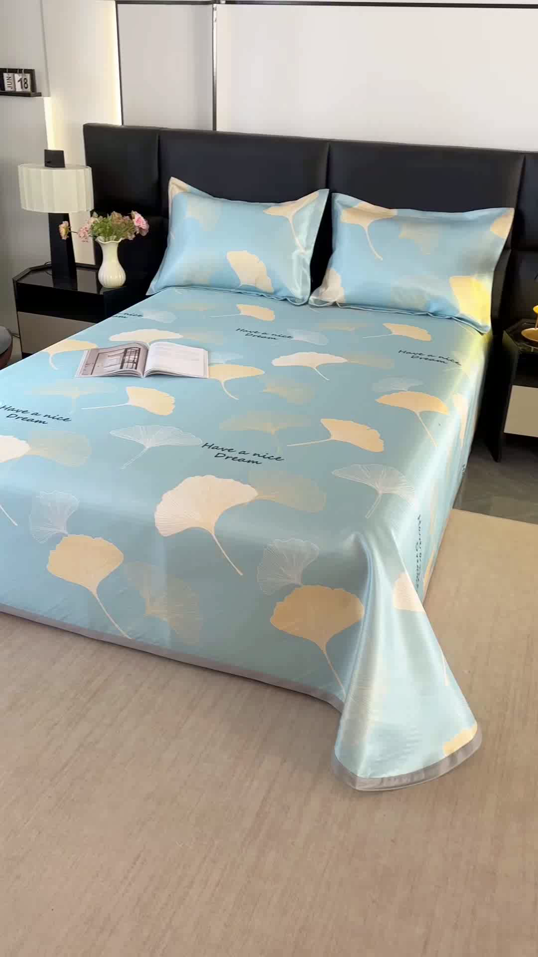 91家纺网 家纺一手货源 找家纺 绒品壹家家纺 2026新款立体数码印花凉感丝冰丝席软凉席席子三件套 三生有幸 蓝