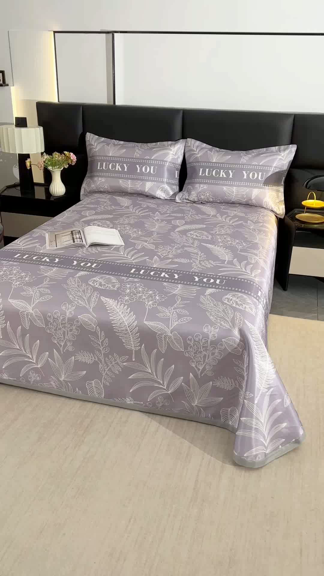 91家纺网 家纺一手货源 找家纺 绒品壹家家纺 2026新款立体数码印花凉感丝冰丝席软凉席席子三件套 相思 灰