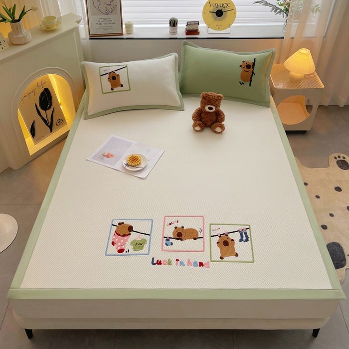 91家纺网 家纺一手货源 找家纺 炫拼家纺 2026新款A类满天星凉豆豆卡通毛巾绣大包边复合凉席 悠闲卡皮