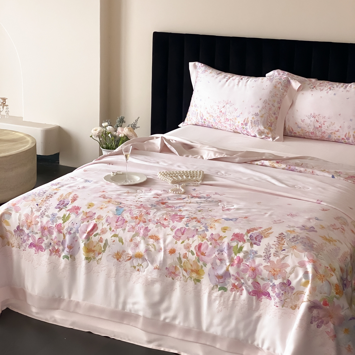 91家纺网 家纺一手货源 找家纺 （总）云栖家居 2026新款60天丝数码印花夏被四件套-绮梦花间