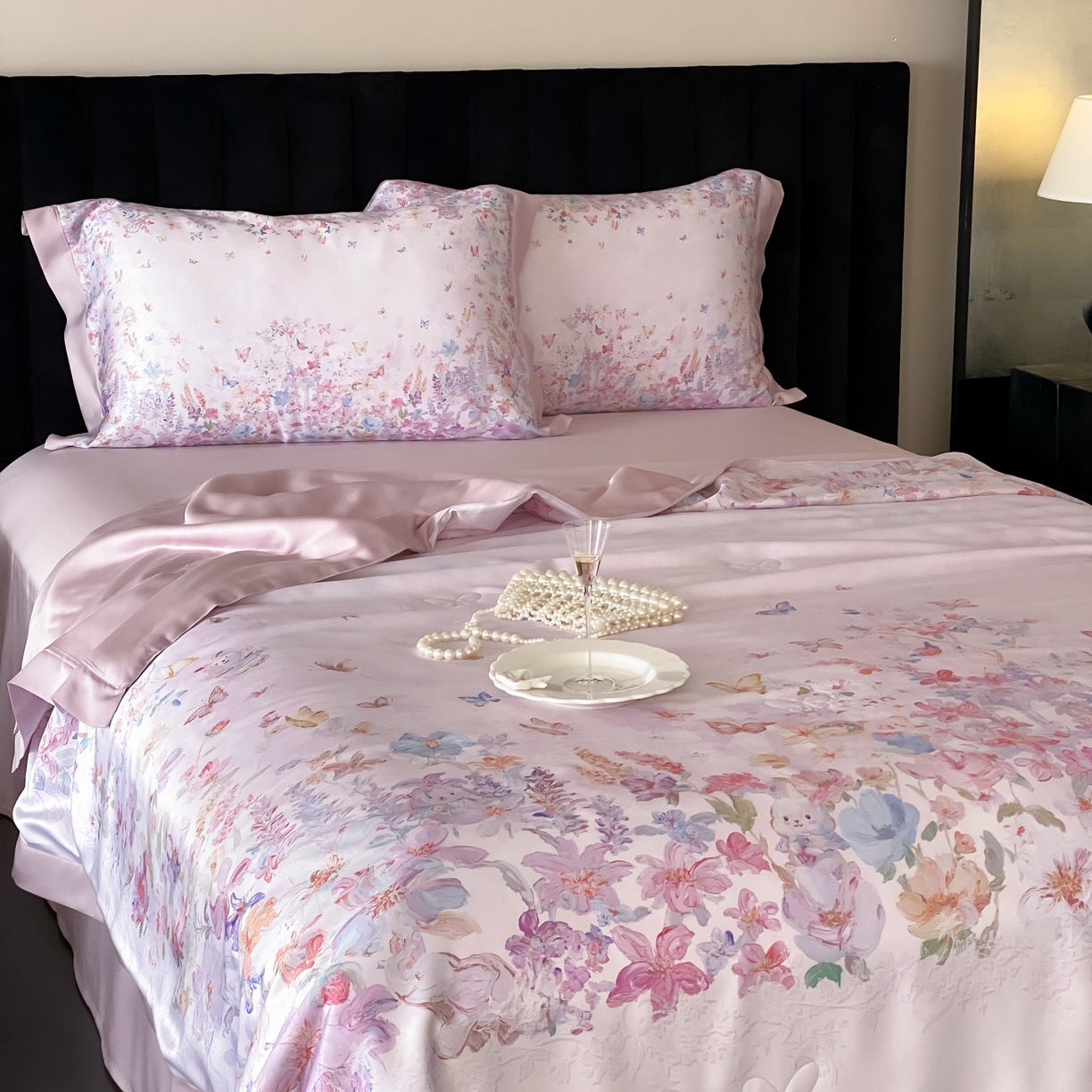 91家纺网 家纺一手货源 找家纺 云栖家居 2026新款60天丝数码印花夏被四件套-绮梦花间 绮梦花涧-紫