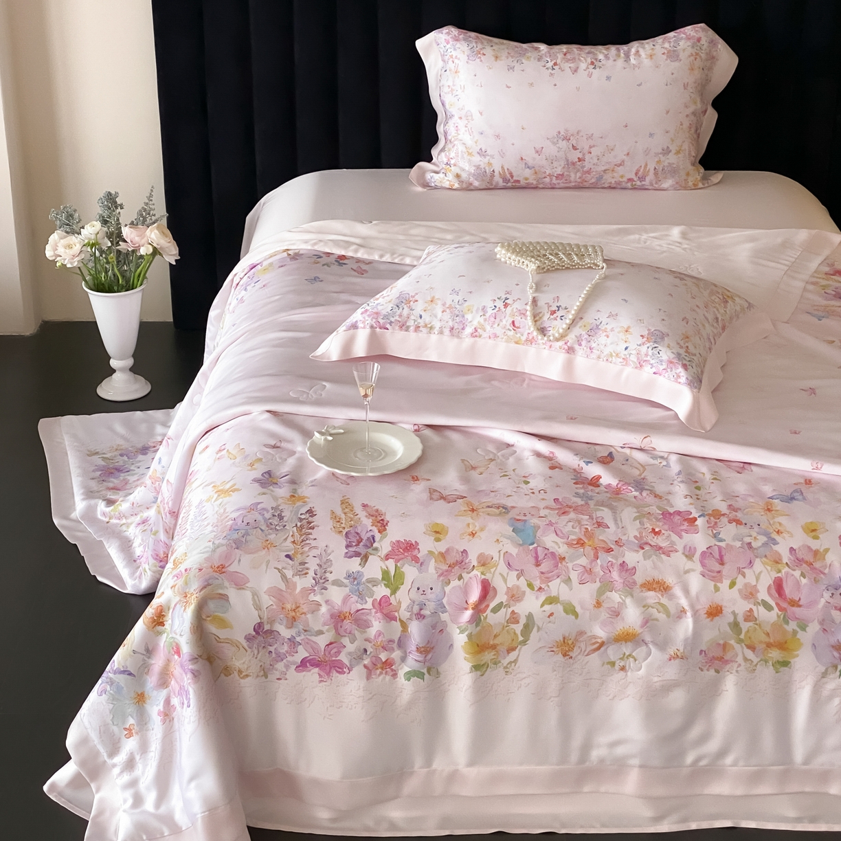 91家纺网 家纺一手货源 找家纺 云栖家居 2026新款60天丝数码印花夏被四件套-绮梦花间 绮梦花涧-粉