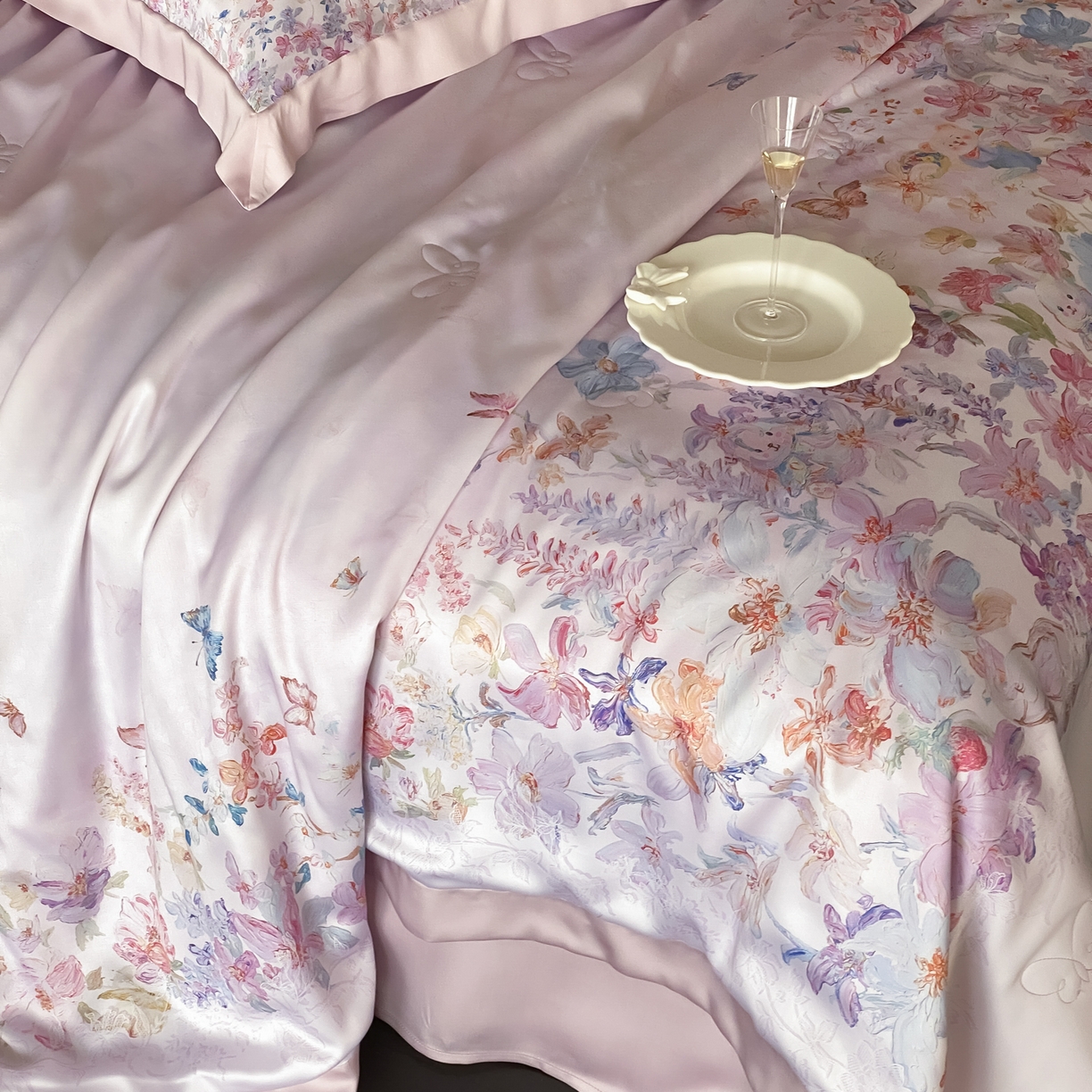 91家纺网 家纺一手货源 找家纺 云栖家居 2026新款60天丝数码印花夏被四件套-绮梦花间 绮梦花涧-紫