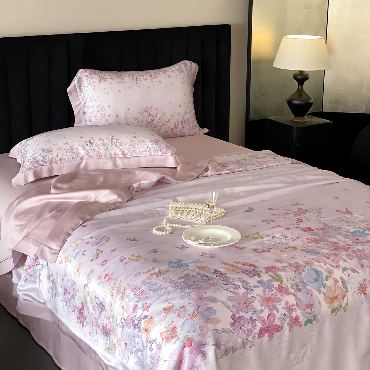 91家纺网 家纺一手货源 找家纺 云栖家居 2026新款60天丝数码印花夏被四件套-绮梦花间 绮梦花涧-紫