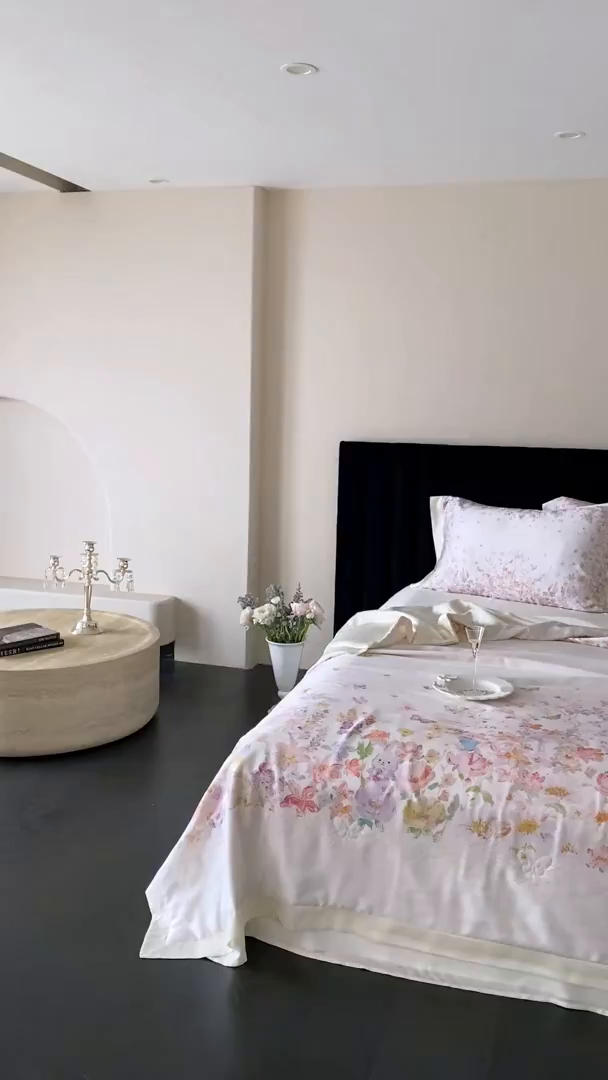 91家纺网 家纺一手货源 找家纺 云栖家居 2026新款60天丝数码印花夏被四件套-绮梦花间 绮梦花涧-香槟