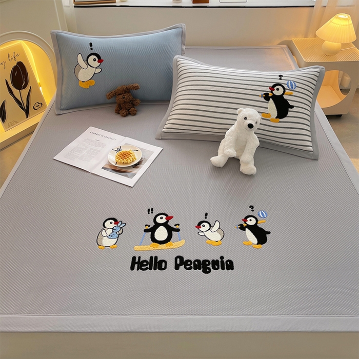 91家纺网 家纺一手货源 找家纺 炫拼家纺 2026新款A类满天星凉豆豆卡通毛巾绣大包边复合凉席 快乐旅行