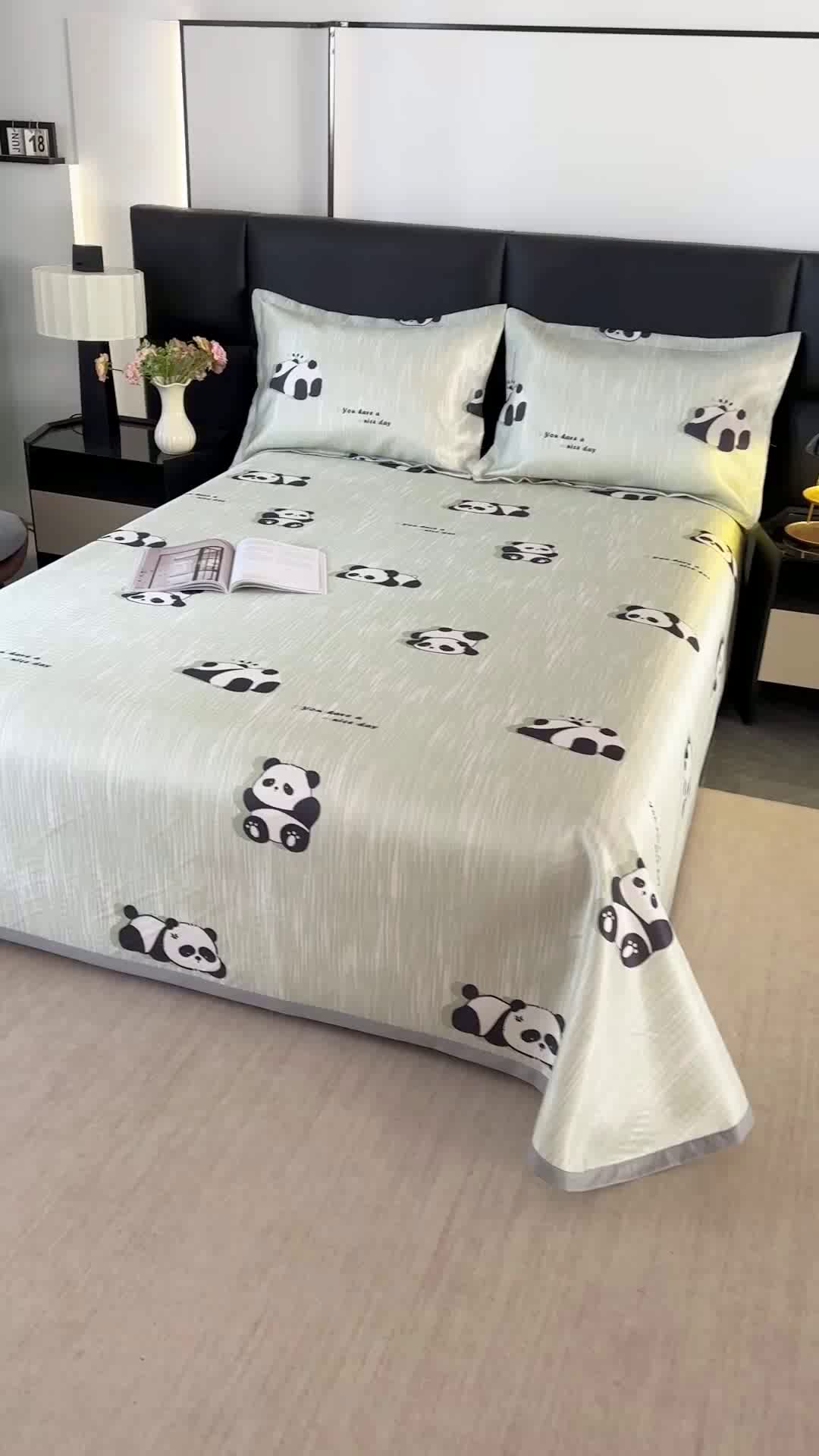 91家纺网 家纺一手货源 找家纺 绒品壹家家纺 2026新款立体数码印花凉感丝冰丝席软凉席席子三件套 熊猫 绿