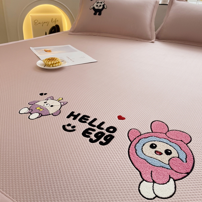 91家纺网 家纺一手货源 找家纺 炫拼家纺 2026新款A类满天星凉豆豆卡通毛巾绣大包边复合凉席 萌宠伙伴