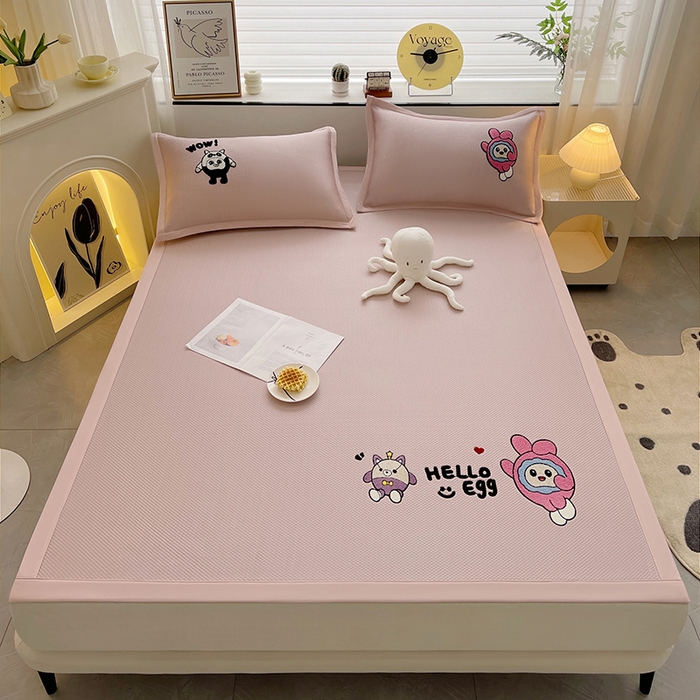 91家纺网 家纺一手货源 找家纺 炫拼家纺 2026新款A类满天星凉豆豆卡通毛巾绣大包边复合凉席 萌宠伙伴