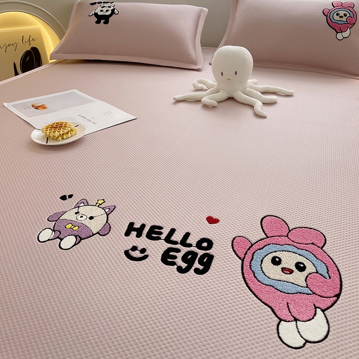 91家纺网 家纺一手货源 找家纺 炫拼家纺 2026新款A类满天星凉豆豆卡通毛巾绣大包边复合凉席 萌宠伙伴