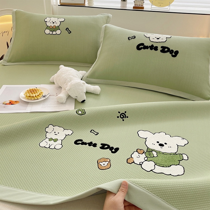 91家纺网 家纺一手货源 找家纺 炫拼家纺 2026新款A类满天星凉豆豆卡通毛巾绣大包边复合凉席 泡芙狗