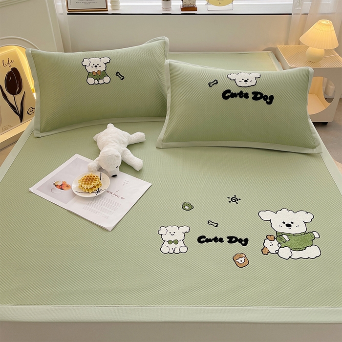 91家纺网 家纺一手货源 找家纺 炫拼家纺 2026新款A类满天星凉豆豆卡通毛巾绣大包边复合凉席 泡芙狗