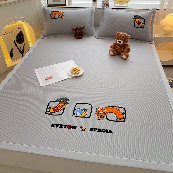 91家纺网 家纺一手货源 找家纺 炫拼家纺 2026新款A类满天星凉豆豆卡通毛巾绣大包边复合凉席 淘气汪汪-灰