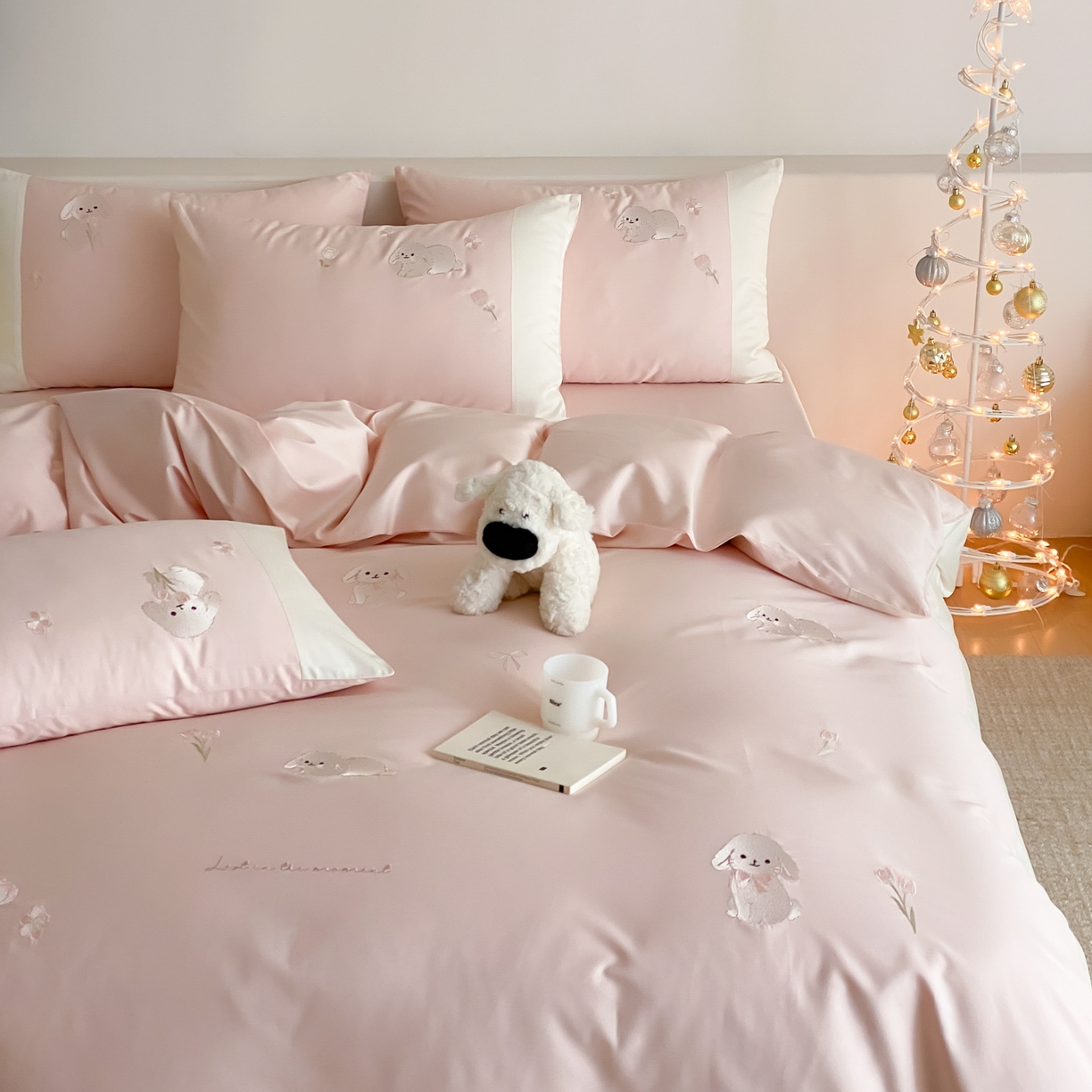 91家纺网 家纺一手货源 找家纺 （总）云栖家居 2026新款50支长绒棉拼角卡通纯棉刺绣-小萌兔