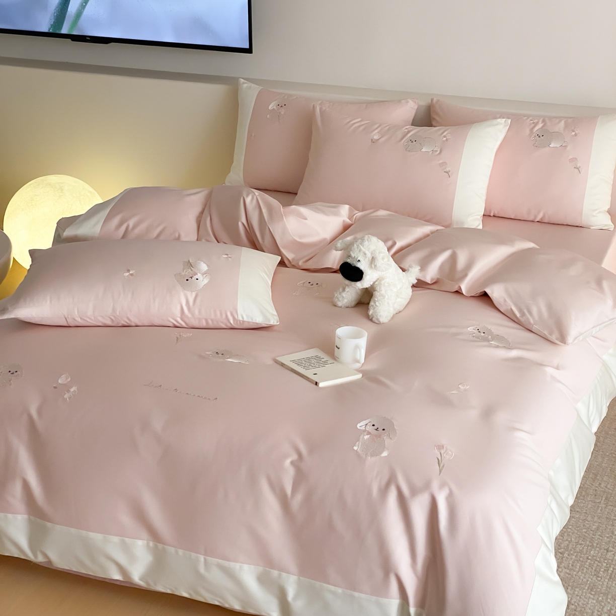 91家纺网 家纺一手货源 找家纺 云栖家居 2026新款50支长绒棉拼角卡通纯棉刺绣-小萌兔 小萌兔-粉