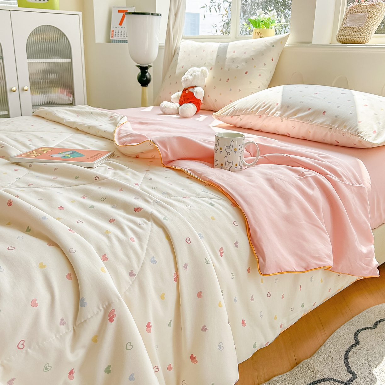 91家纺网 家纺一手货源 找家纺 富艺隆 2026新款A类水洗棉双层纱夏被空调被 皱皱纱夏凉被 爱心手礼