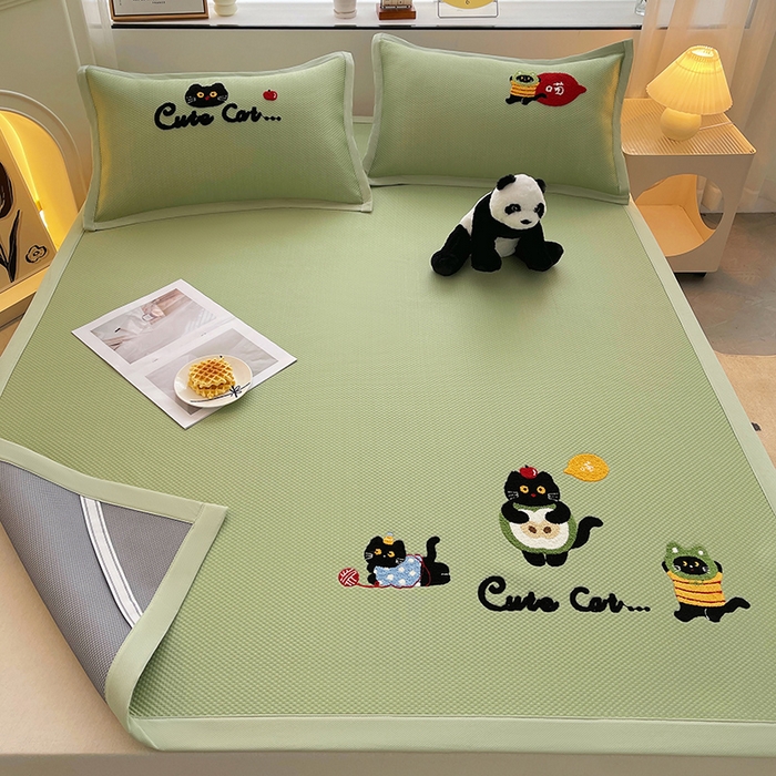 91家纺网 家纺一手货源 找家纺 炫拼家纺 2026新款A类满天星凉豆豆卡通毛巾绣大包边复合凉席 顽皮猫咪