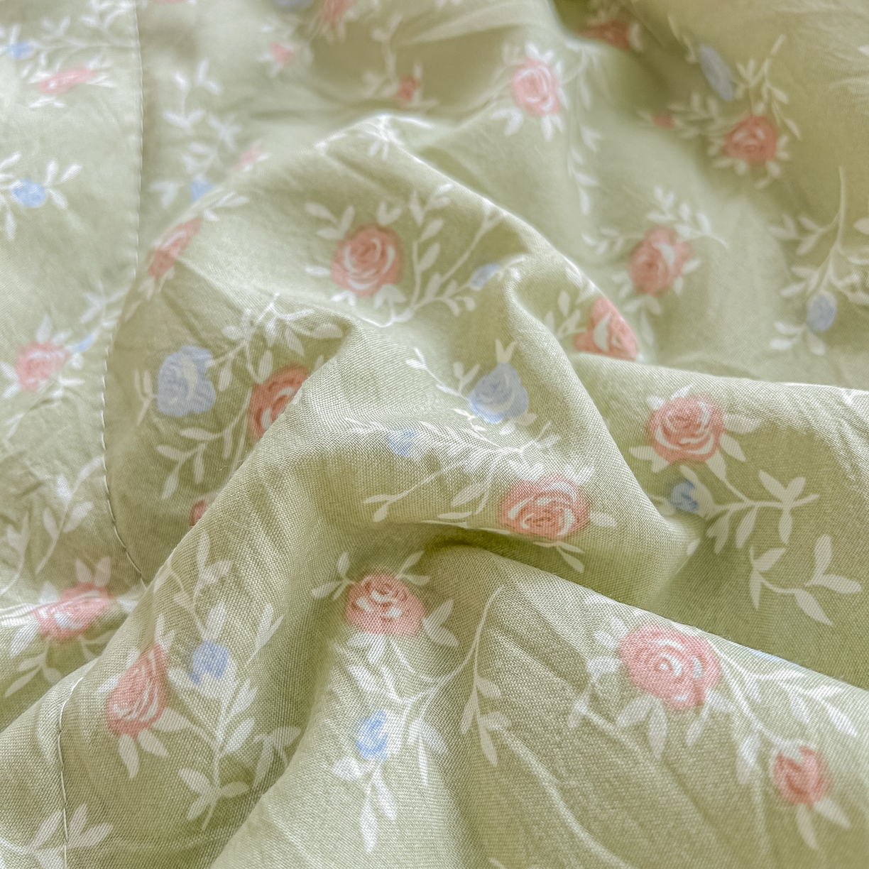 91家纺网 家纺一手货源 找家纺 富艺隆 2026新款A类水洗棉双层纱夏被空调被 皱皱纱夏凉被 春江雾