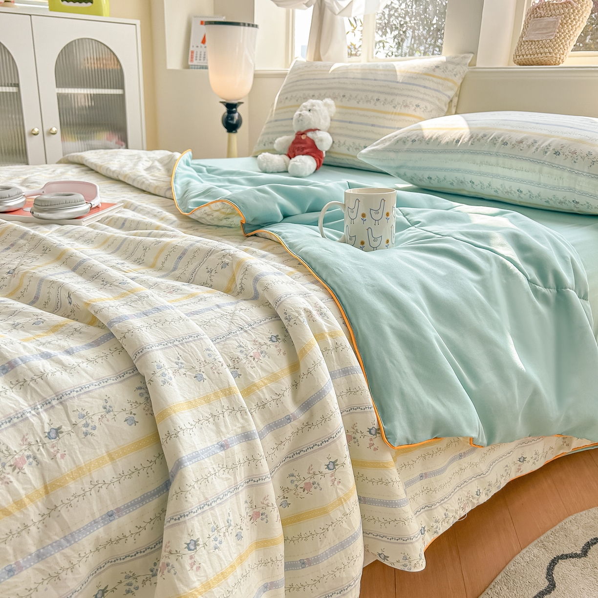 91家纺网 家纺一手货源 找家纺 富艺隆 2026新款A类水洗棉双层纱夏被空调被 皱皱纱夏凉被 二期情诗