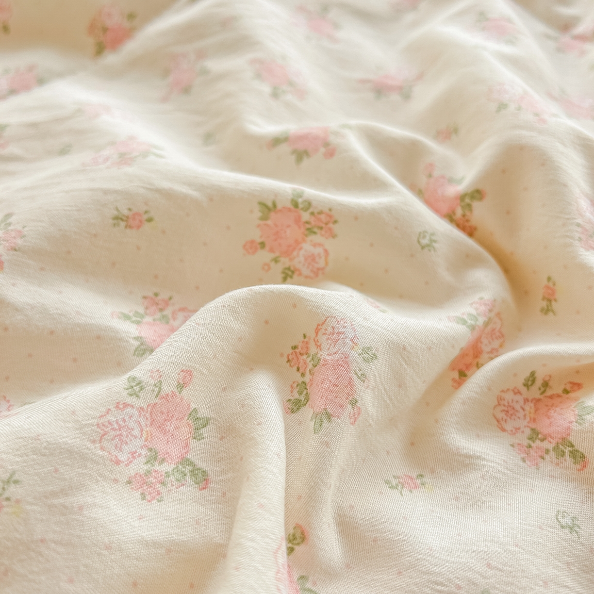 91家纺网 家纺一手货源 找家纺 富艺隆 2026新款A类水洗棉双层纱夏被空调被 皱皱纱夏凉被 槐夏风情