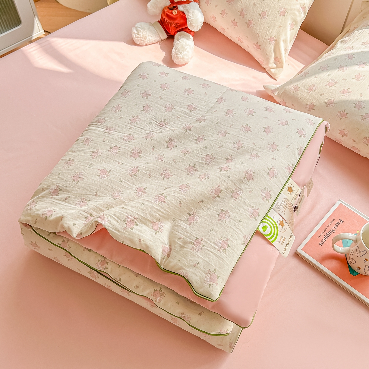 91家纺网 家纺一手货源 找家纺 富艺隆 2026新款A类水洗棉双层纱夏被空调被 皱皱纱夏凉被 槐夏风情