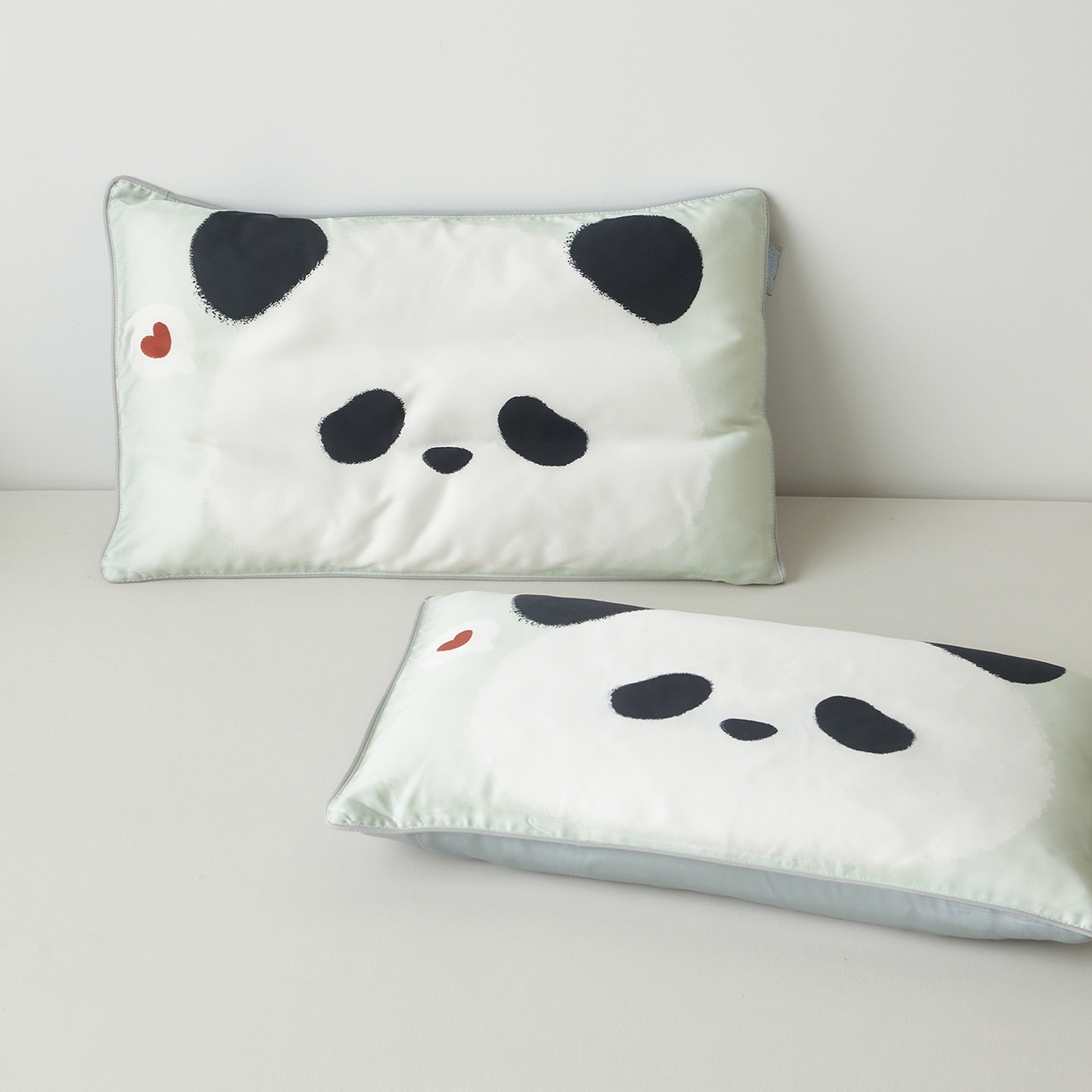 91家纺网 家纺一手货源 找家纺 荷马之梦 2026新款60s兰精天丝原创数码印花大版儿童枕套 西瓜熊猫