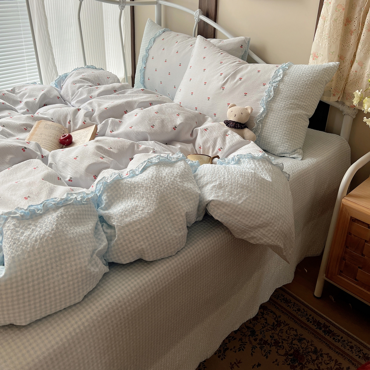 91家纺网 家纺一手货源 找家纺 繁花家居 2026殷桃晚风甜梦系列少女心拼接工艺四件套 晚风甜梦-蓝