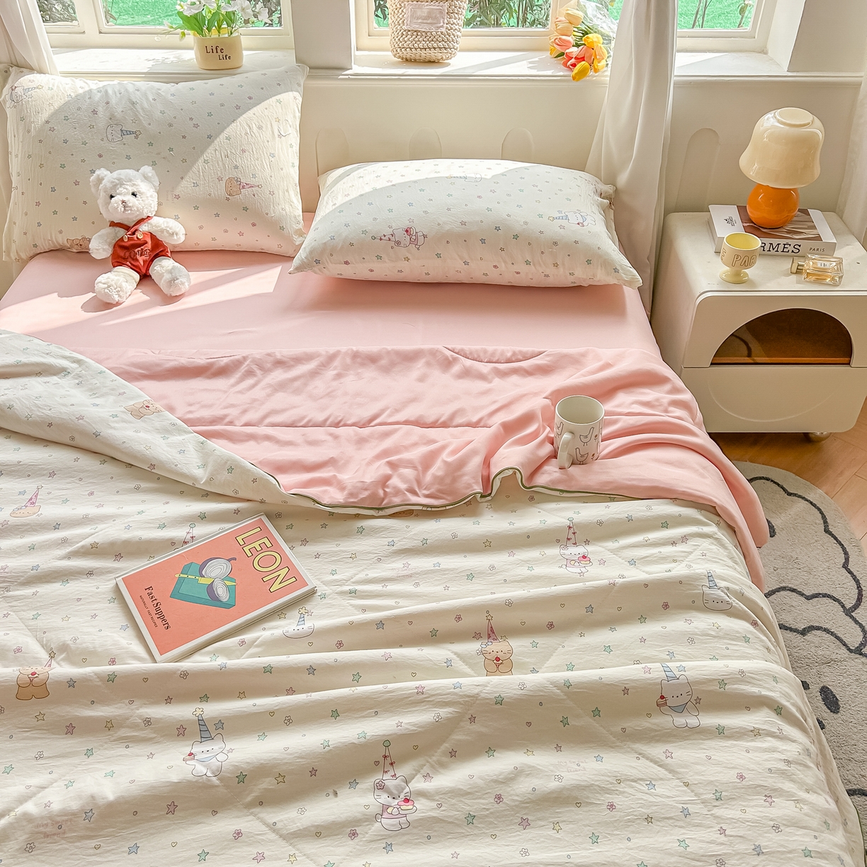 91家纺网 家纺一手货源 找家纺 富艺隆 2026新款A类水洗棉双层纱夏被空调被 皱皱纱夏凉被 礼帽小猫