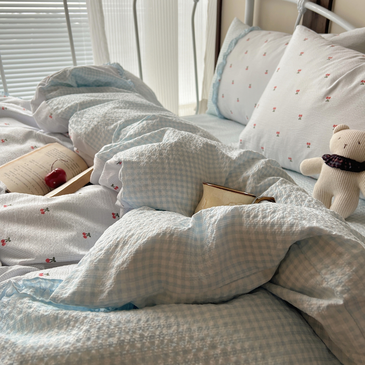 91家纺网 家纺一手货源 找家纺 繁花家居 2026殷桃晚风甜梦系列少女心拼接工艺四件套 晚风甜梦-蓝