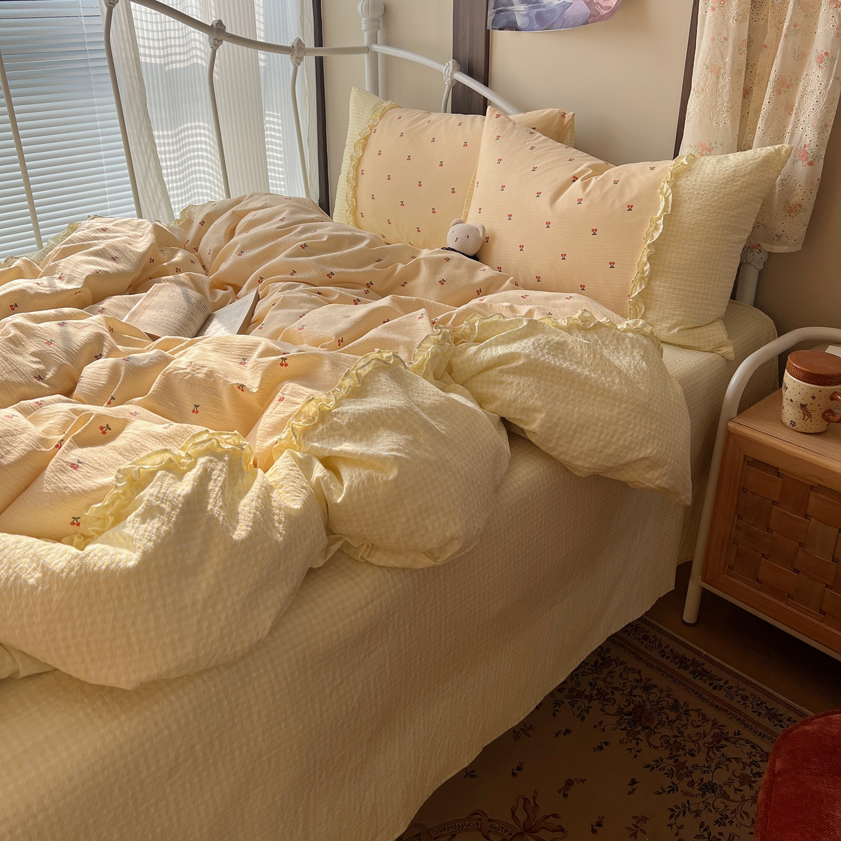 91家纺网 家纺一手货源 找家纺 繁花家居 2026殷桃晚风甜梦系列少女心拼接工艺四件套 晚风甜梦-黄