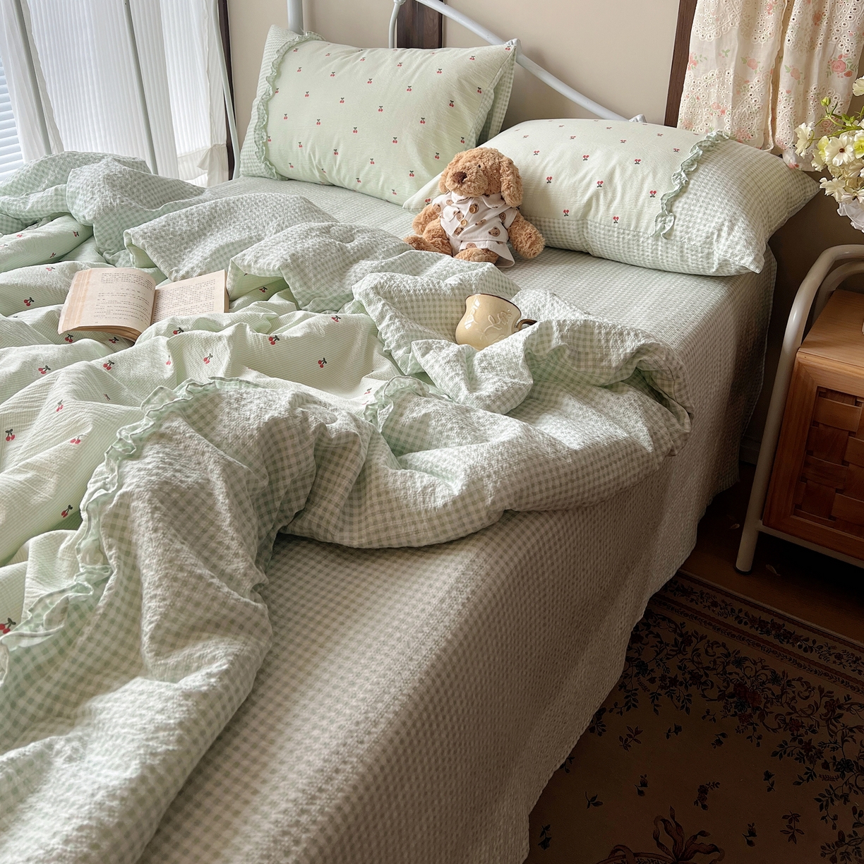 91家纺网 家纺一手货源 找家纺 繁花家居 2026殷桃晚风甜梦系列少女心拼接工艺四件套 晚风甜梦-绿