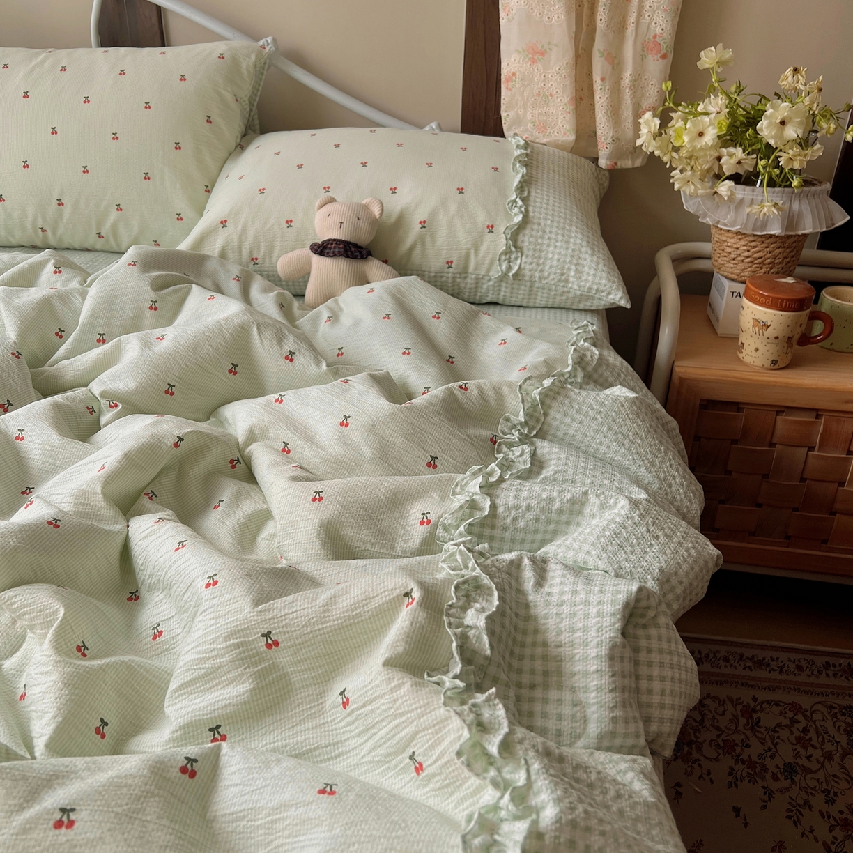 91家纺网 家纺一手货源 找家纺 繁花家居 2026殷桃晚风甜梦系列少女心拼接工艺四件套 晚风甜梦-绿