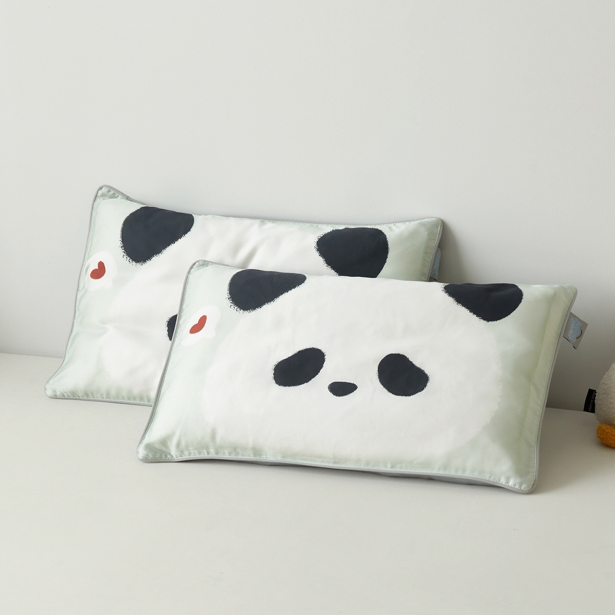 91家纺网 家纺一手货源 找家纺 荷马之梦 2026新款60s兰精天丝原创数码印花大版儿童枕套 西瓜熊猫