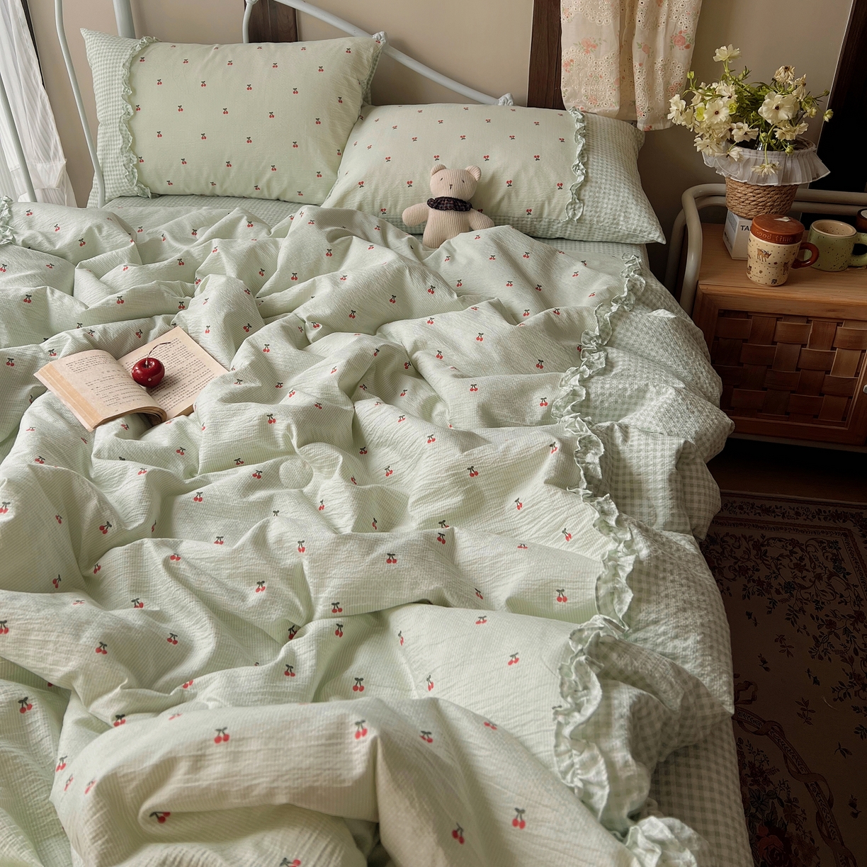 91家纺网 家纺一手货源 找家纺 繁花家居 2026殷桃晚风甜梦系列少女心拼接工艺四件套 晚风甜梦-绿