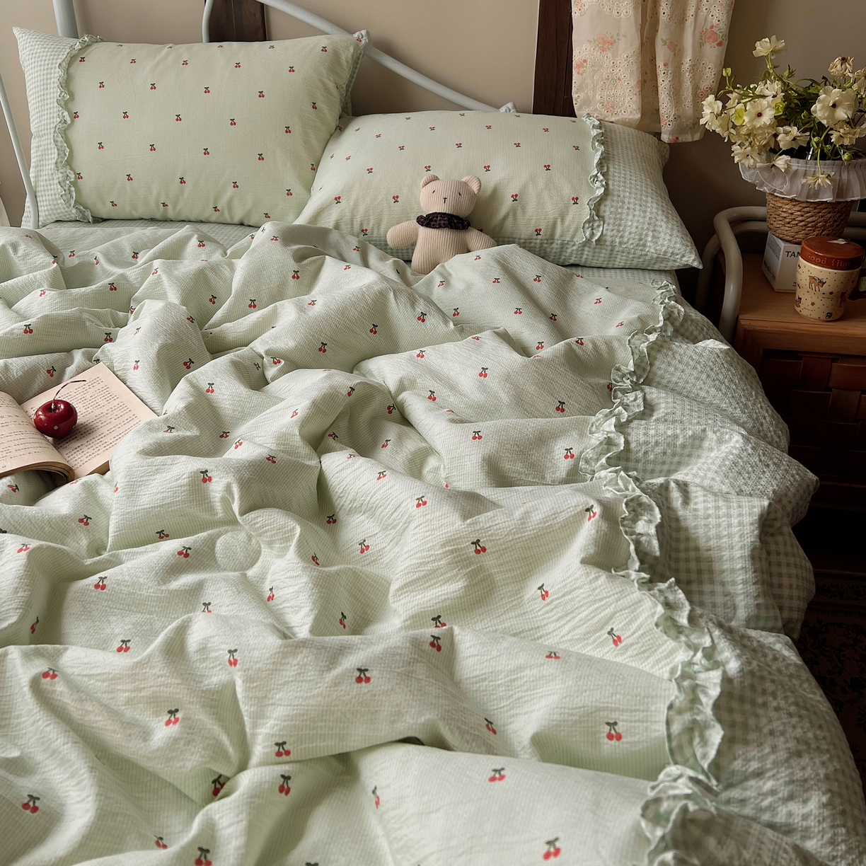 91家纺网 家纺一手货源 找家纺 繁花家居 2026殷桃晚风甜梦系列少女心拼接工艺四件套 晚风甜梦-绿