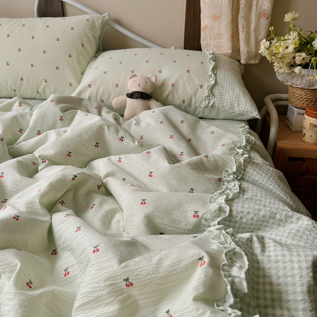 91家纺网 家纺一手货源 找家纺 繁花家居 2026殷桃晚风甜梦系列少女心拼接工艺四件套 晚风甜梦-绿